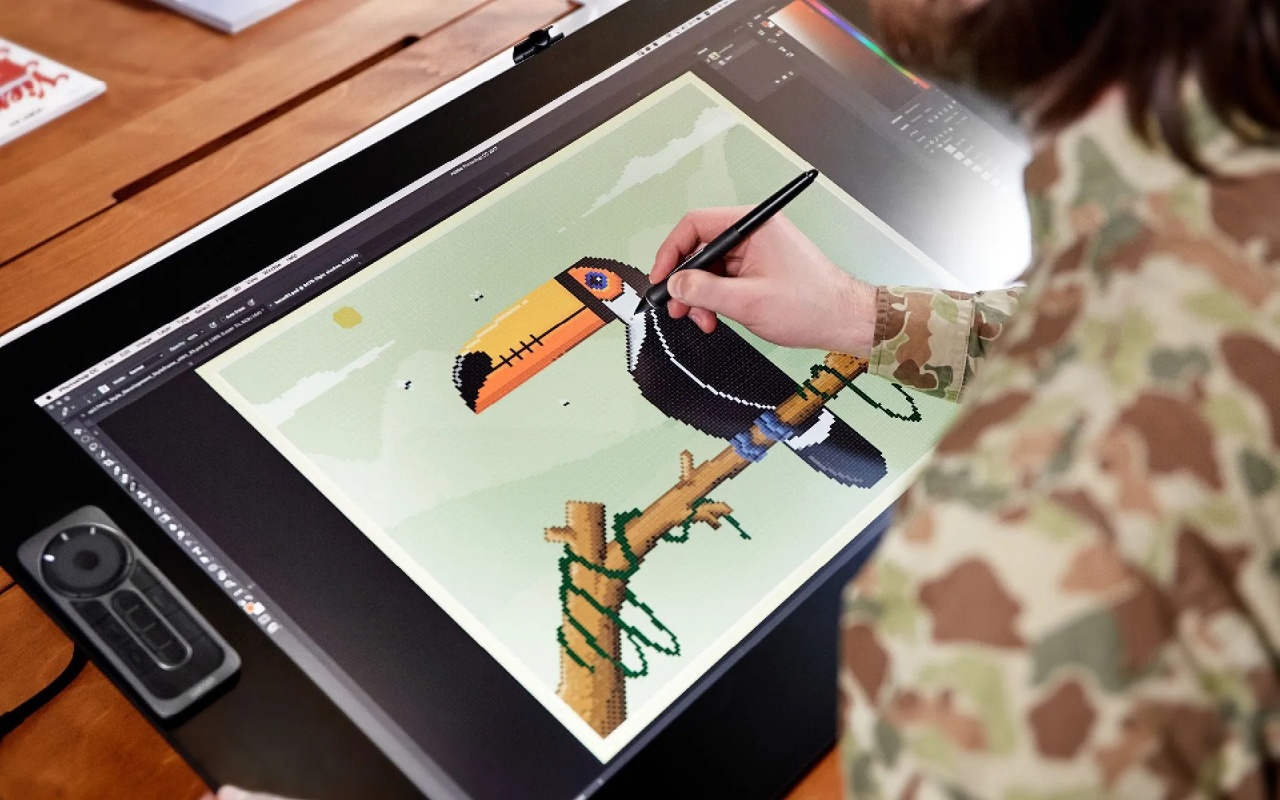 Cintiq Pro 24 Pen & Touch Display - BTS T4